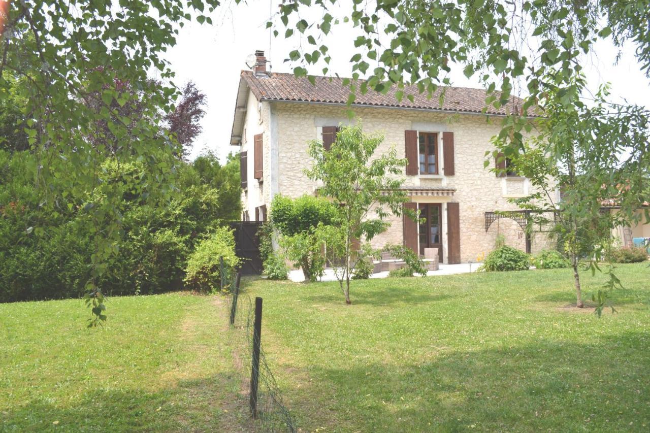 Les Bruyeres B&B Montbron Dış mekan fotoğraf