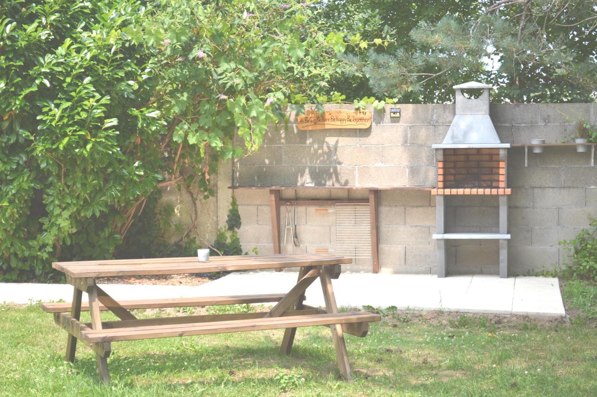 Les Bruyeres B&B Montbron Dış mekan fotoğraf