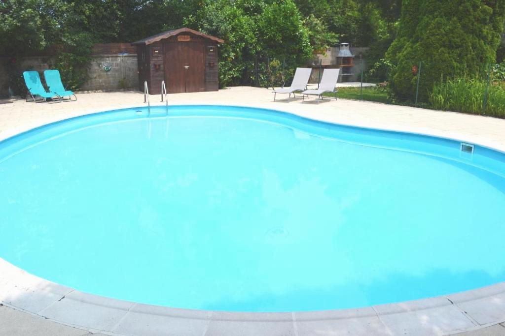 Les Bruyeres B&B Montbron Dış mekan fotoğraf