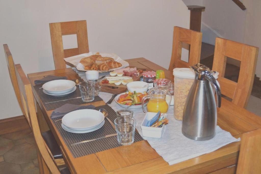 Les Bruyeres B&B Montbron Dış mekan fotoğraf
